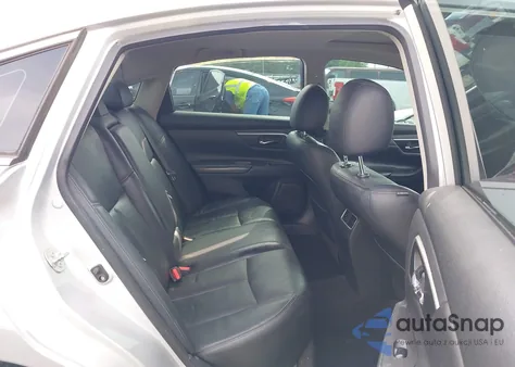 2016 Nissan Altima 3.5 Sl/3.5 Sr z USA, uszkodzony, nr VIN 1N4BL3AP9GC110427